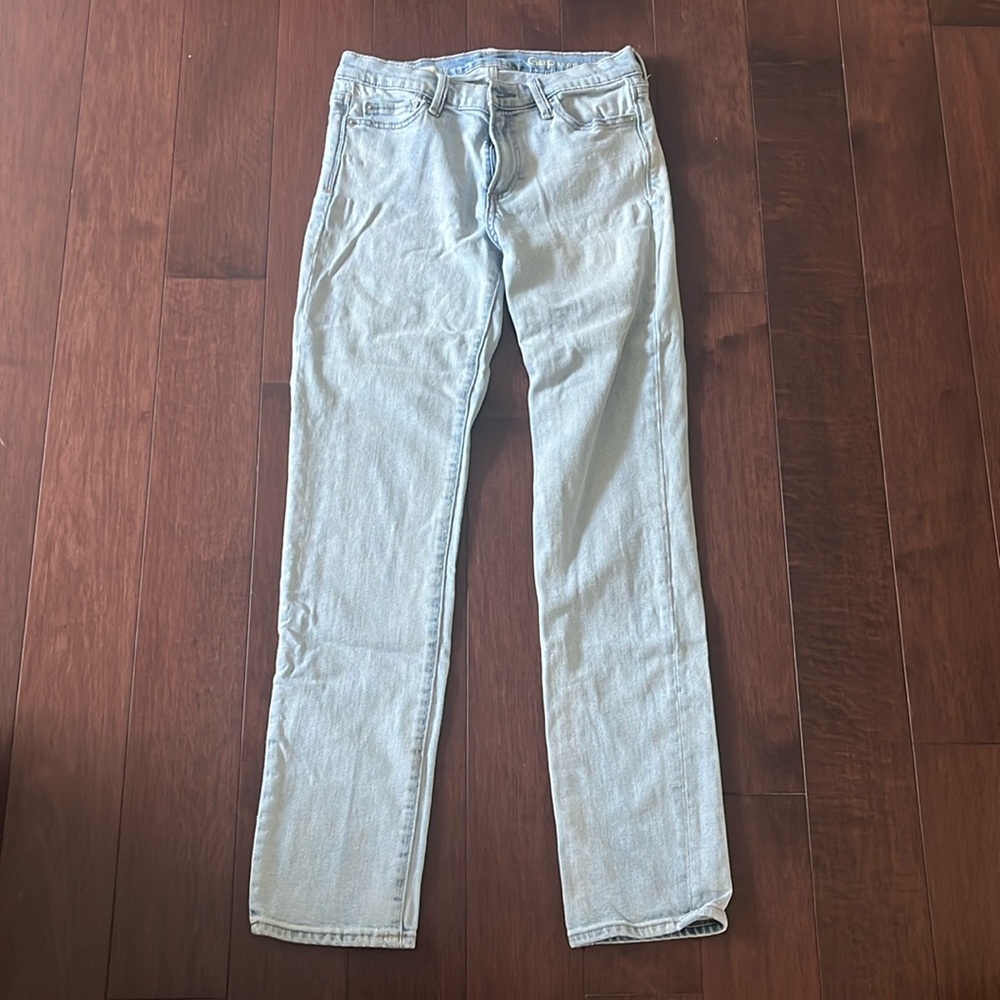 Low rise jeans